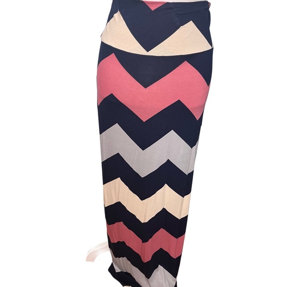 Rue21 Chevron Maxi Skirt Set - Pink, Navy Blue, Cream Size Medium Casual Trendy - Picture 9 of 10